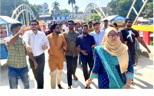 জবি ছাত্রদল নেতার হত্যার প্রতিবাদে ব্রহ্মপুত্র ইন্টারন্যাশনাল ইউনিভার্সিটি ছাত্রদলের বিক্ষোভ