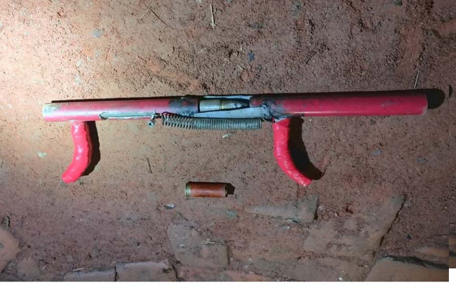 সোনারগাঁয়ে পাইপগান ও কার্তুজ উদ্ধার