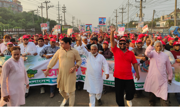 সোনারগাঁয়ে যুবদলের বর্ণাঢ্য আনন্দ র্যালী ও আলোচনা