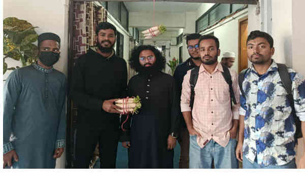 গোবিপ্রবি প্রশাসনকে মূলা উপহার দিল ইসলামী ছাত্র আন্দোলন