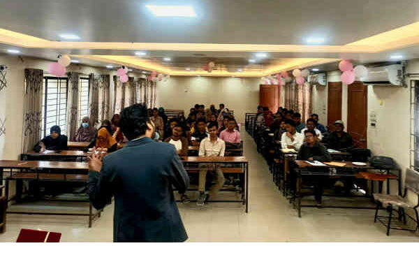 কুমিল্লা বিশ্ববিদ্যালয়ে বায়োইনফরমেটিক্স বিষয়ক সেমিনার