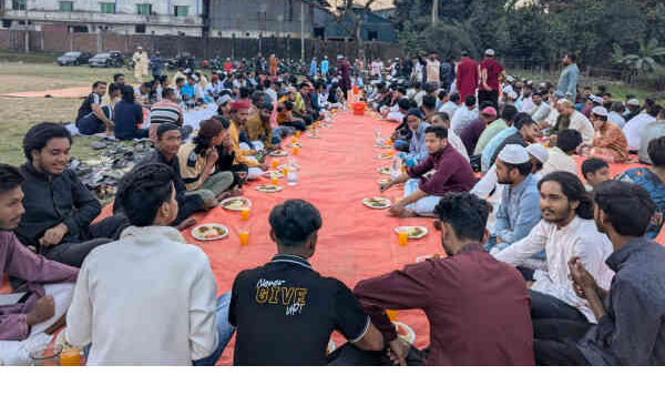 সোনারগাঁয়ে সাফাদ সুলতান ফাউন্ডেশনের ইফতার মাহফিল