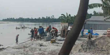 রাজারহাটে সাংবাদিককে হুমকির অভিযোগ পানিউন্নয়ন বোর্ডের ওয়ার্ক অ্যাসিস্ট্যান্টের বিরুদ্ধে