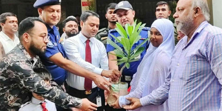 রূপগঞ্জে বৃক্ষরোপন ও বিতরণ কর্মসূচির উদ্বোধন
