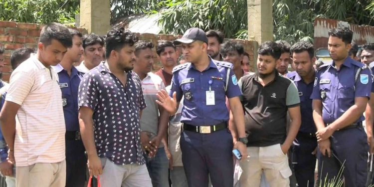 যুবলীগ নেতার দখল থেকে কৃষকের জমি উদ্ধার, প্রশংসায় ভাসছেন ছাত্রদল নেতা