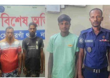 সোনারগাঁয়ে মেঘনা নদীতে অবৈধ বালু উত্তোলনের দায়ে তিনজন গ্রেপ্তার, ড্রেজার পাইপসহ মালপত্র জব্দ